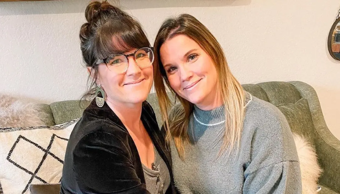 unsellable houses twins net worth